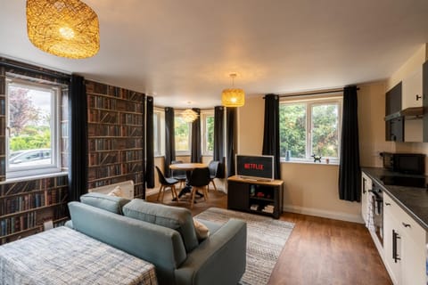 Communal lounge/ TV room