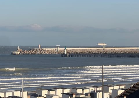 Studio Le Mer'Veilleux Apartment in Calais