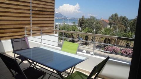 Day, Balcony/Terrace, Dining area, Sea view