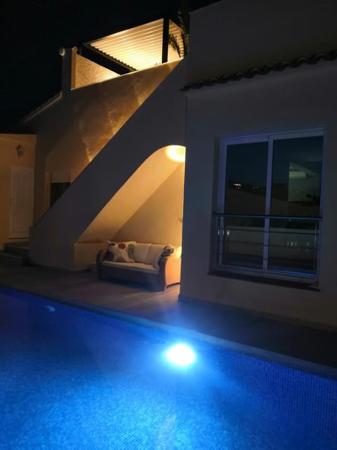 Night, Pool view