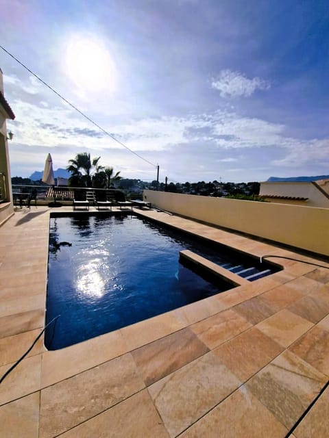 Pool view, Swimming pool, sunbed