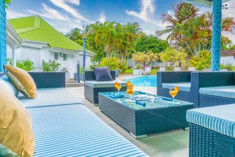 Patio, Garden, Balcony/Terrace, Living room, Garden view, Pool view, Swimming pool, sunbed