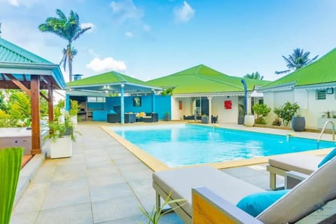 Patio, Pool view, Swimming pool, sunbed