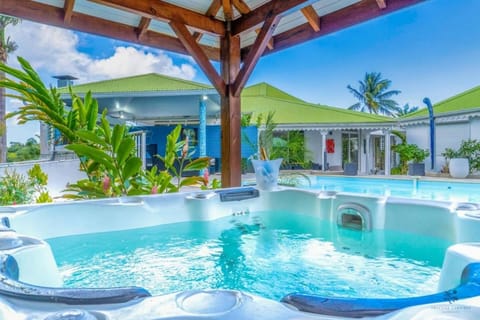 Hot Tub, Pool view, Swimming pool