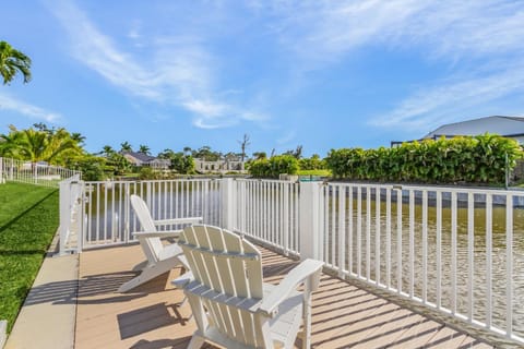 Southern Exposure, Saltwater Pool - Villa Solaris - Roelens Vacations House in Cape Coral