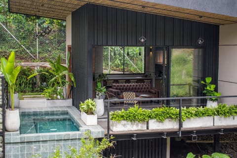 Property building, Garden view, Pool view