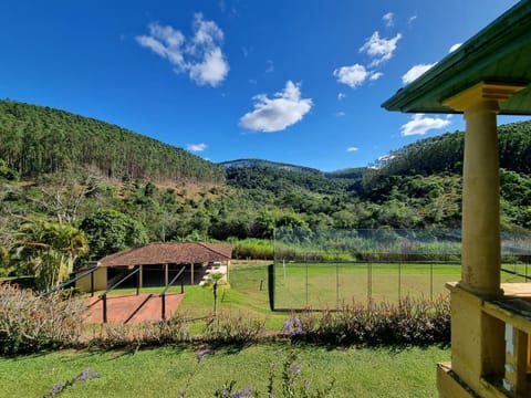 Fazenda Itamirim - Chácara para alugar com piscina, campo de futebol, churrasqueira e salão de festas - Próximo a São José dos Campos e ao Mobai Bike House in Sao Jose dos Campos