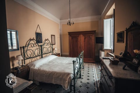 Palazzo Capparucci - Dimora storica - Guest House Bed and Breakfast in Fermo