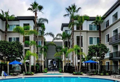 HubLife Your Private Oasis in the Heart of Marina del Rey Apartment in Culver City
