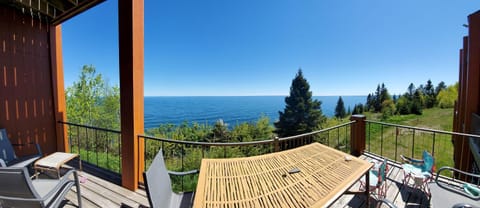 Natural landscape, View (from property/room), Balcony/Terrace, Lake view, Sea view