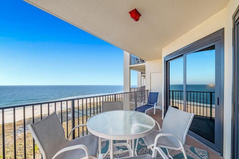 Day, View (from property/room), Balcony/Terrace, Seating area, Sea view