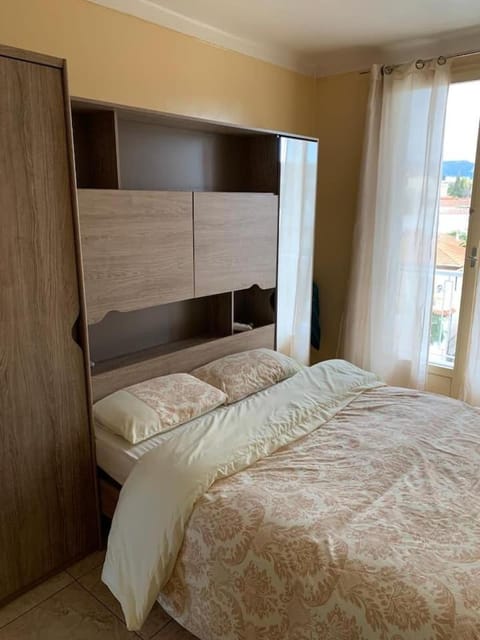 Appartement à 50 mètres de la plage Apartment in Cagnes-sur-Mer