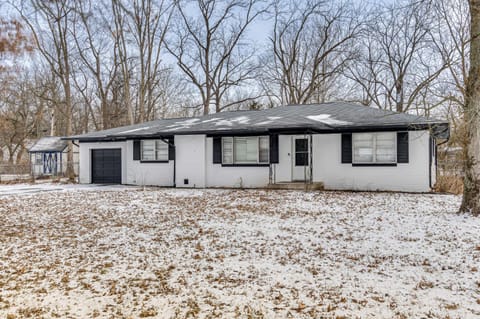 Modern Home about 6 Mi to Downtown Indy Pets Welcome! House in Indianapolis