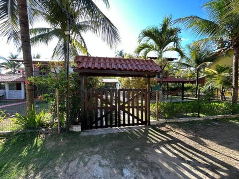 Casa de praia pé na areia: nos braços da natureza. House in Ilhéus