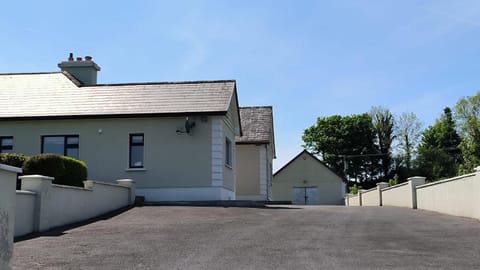 Property building, Neighbourhood, Street view