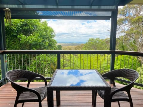 Serene Mountain Haven with Scenic Balcony Garden Casa in Wentworth Falls