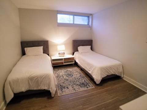 Modern and spacious 2 bedroom in Montreal Eigentumswohnung in Côte Saint-Luc