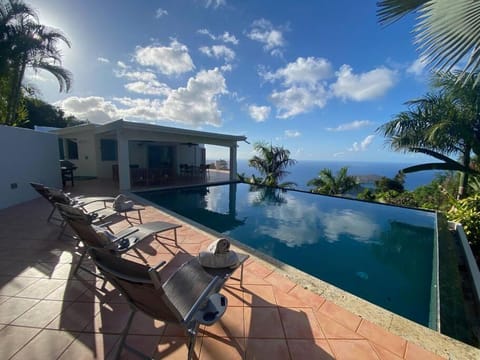 Balcony/Terrace, Pool view, Sea view, sunbed