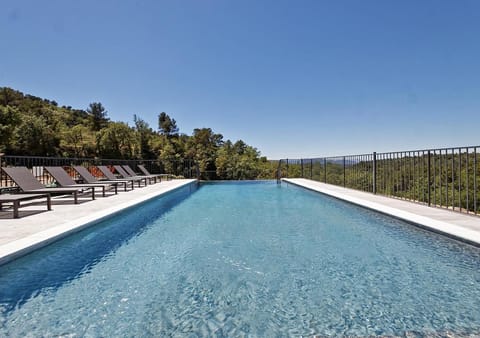 Mountain view, Pool view, Swimming pool