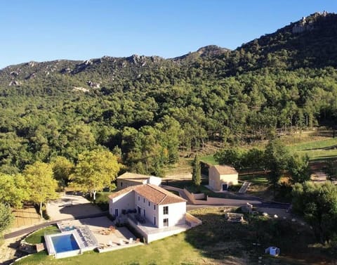 Un joli hameau au coeur du vignoble de l'Escarelle et de la Provence Verte Villa in Brignoles