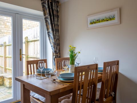 Dining area, Garden view