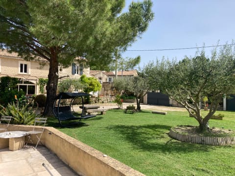 Mas de Cachoun Apartment in Avignon