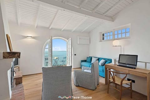 La Tana della Faina, TerreMarine Apartment in Province of Massa and Carrara