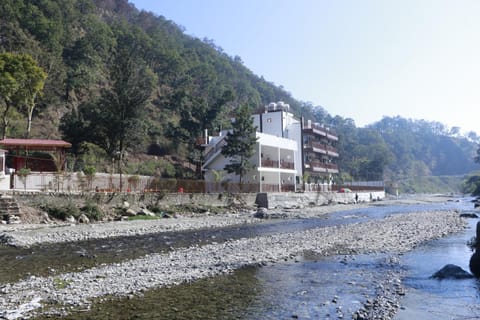 Sun River Resort Resort in Uttarakhand