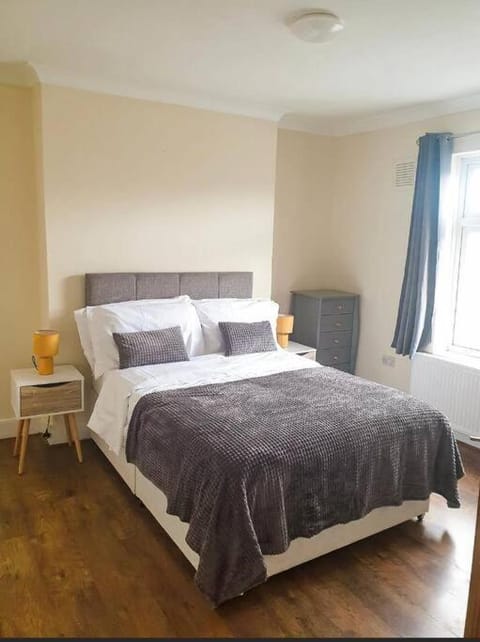 Evo C-Gravesend 1 Bedroom Flat 2 Min Walk to Station & Town Centre Apartment in Gravesend