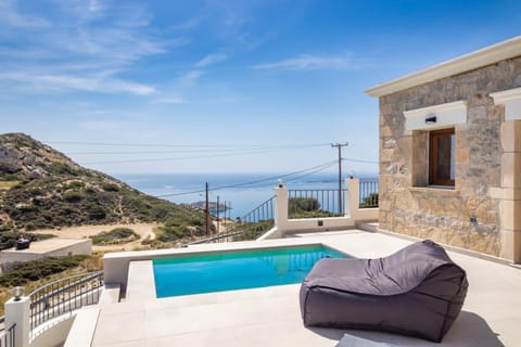 View (from property/room), Sea view, Swimming pool