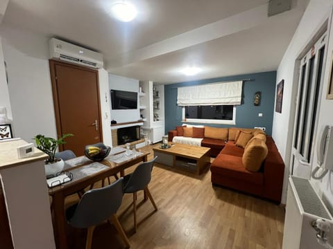 TV and multimedia, Living room, Dining area