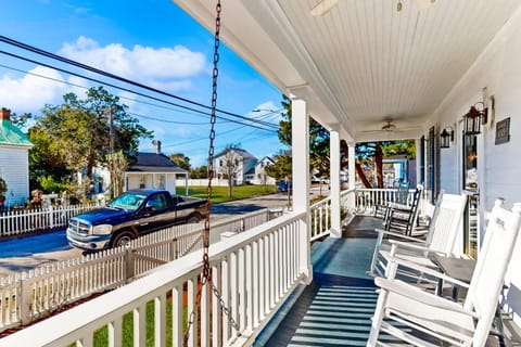 The Front Porch on Ann Street House in Beaufort