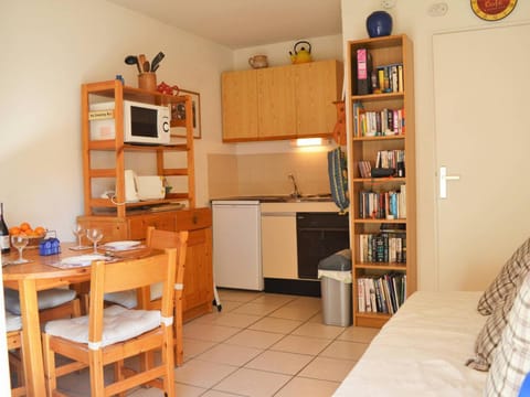 T2 cabine avec loggia, proche plage et commerces, parking inclus - Bormes-les-Mimosas - FR-1-251-521 Apartment in Bormes-les-Mimosas