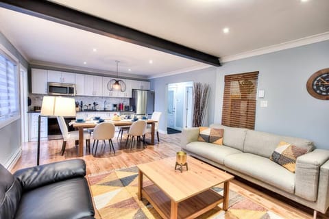 Charming 2BR with Balcony in Montreal Eigentumswohnung in Côte Saint-Luc