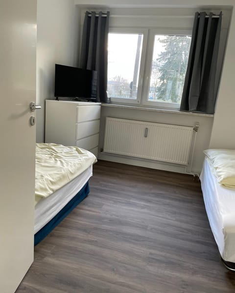 3 Zimmer für 4 Personen - große Dachterrasse Apartment in Bremen