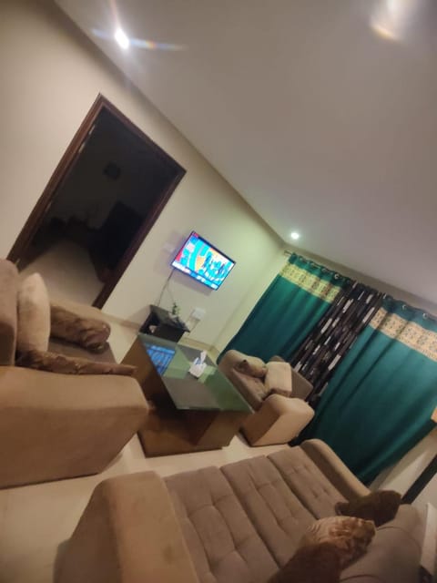 Communal lounge/ TV room, TV and multimedia, Living room, Seating area, Evening entertainment