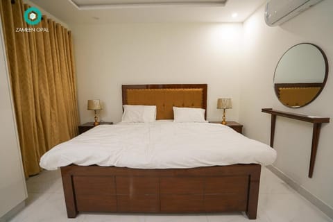 2-BHK Luxury Apartment with 5 star Amenities (Gym,Pool, Cinema, Clubhouse and Rooftop) Condo in Lahore