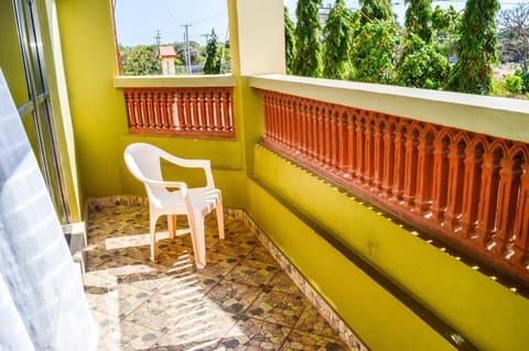 Roma Stays - Luxurious Sunset Paradise Rwenzori Apartment with a Swimming Pool Condo in Mombasa