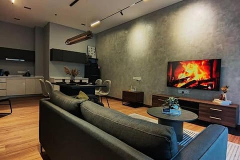 Premium Darkdesign 6pax In Desa ParkCity WifiTvbox Apartment in Petaling Jaya