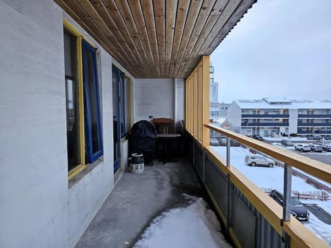 Family penthouse with great view Condo in Kopavogur