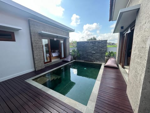 Property building, Pool view, Swimming pool