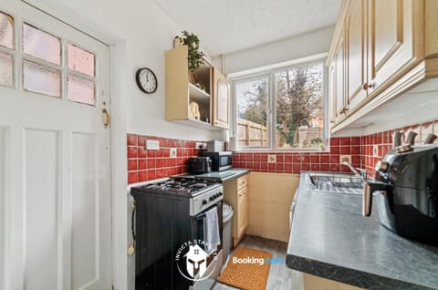 Kitchen or kitchenette, dishwasher, minibar, pet friendly, stove, toaster