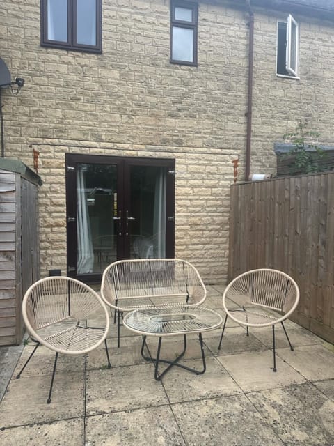 Bluebirds Cottage - Light & Airy 2 Bed in Bourton! House in Bourton-on-the-Water