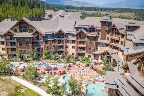 Grand Lodge Peak 7 - 2 bedroom - Ski-in/out Apartment in Breckenridge