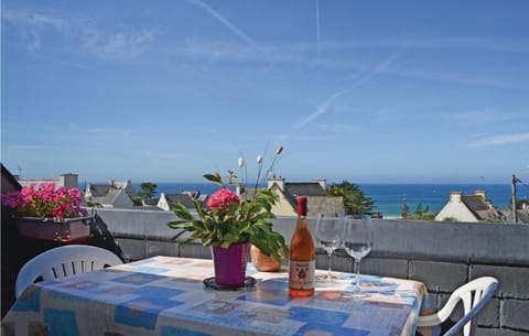 Cozy Apartment In Clohars Carnoet With House Sea View Condo in Clohars-Carnoët