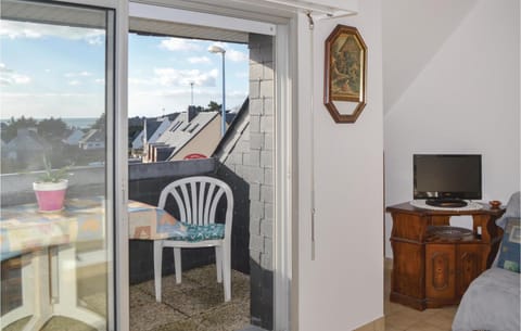 Cozy Apartment In Clohars Carnoet With Kitchenette Eigentumswohnung in Clohars-Carnoët