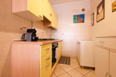 Kitchen or kitchenette, pet friendly, stove