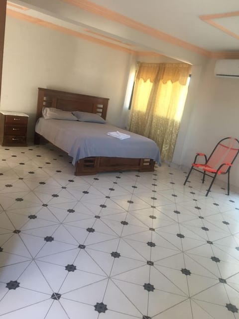 EXPOCRUZ Casa entera 4 habitaciones con 4 baños Condo in Santa Cruz de la Sierra