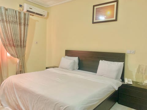 Royals 2 bedrooms Luxury Apartment in Accra