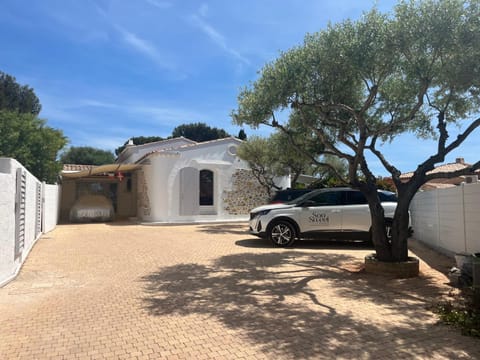 Magnifique Villa Piscine Pergola Proche Mer Villa in Hyères